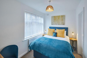 Host & Stay - West Crescent Apartments